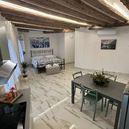 Ca Lucia Canal View Venice Exterior photo